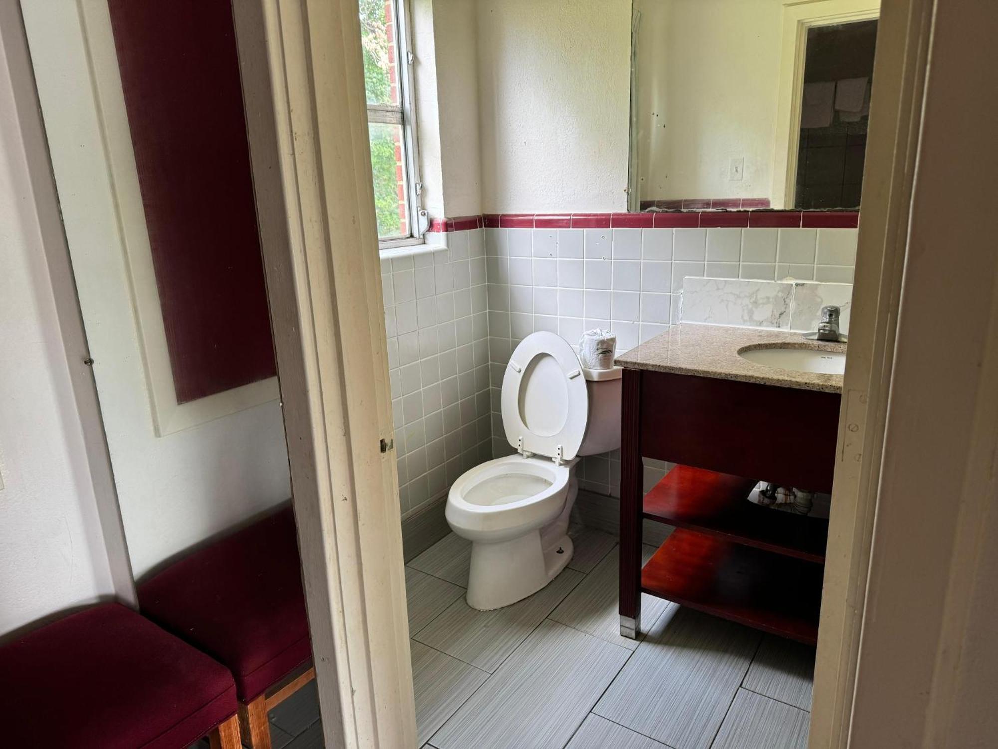 Travel Inn By Oyo Danville Us-29 מראה חיצוני תמונה