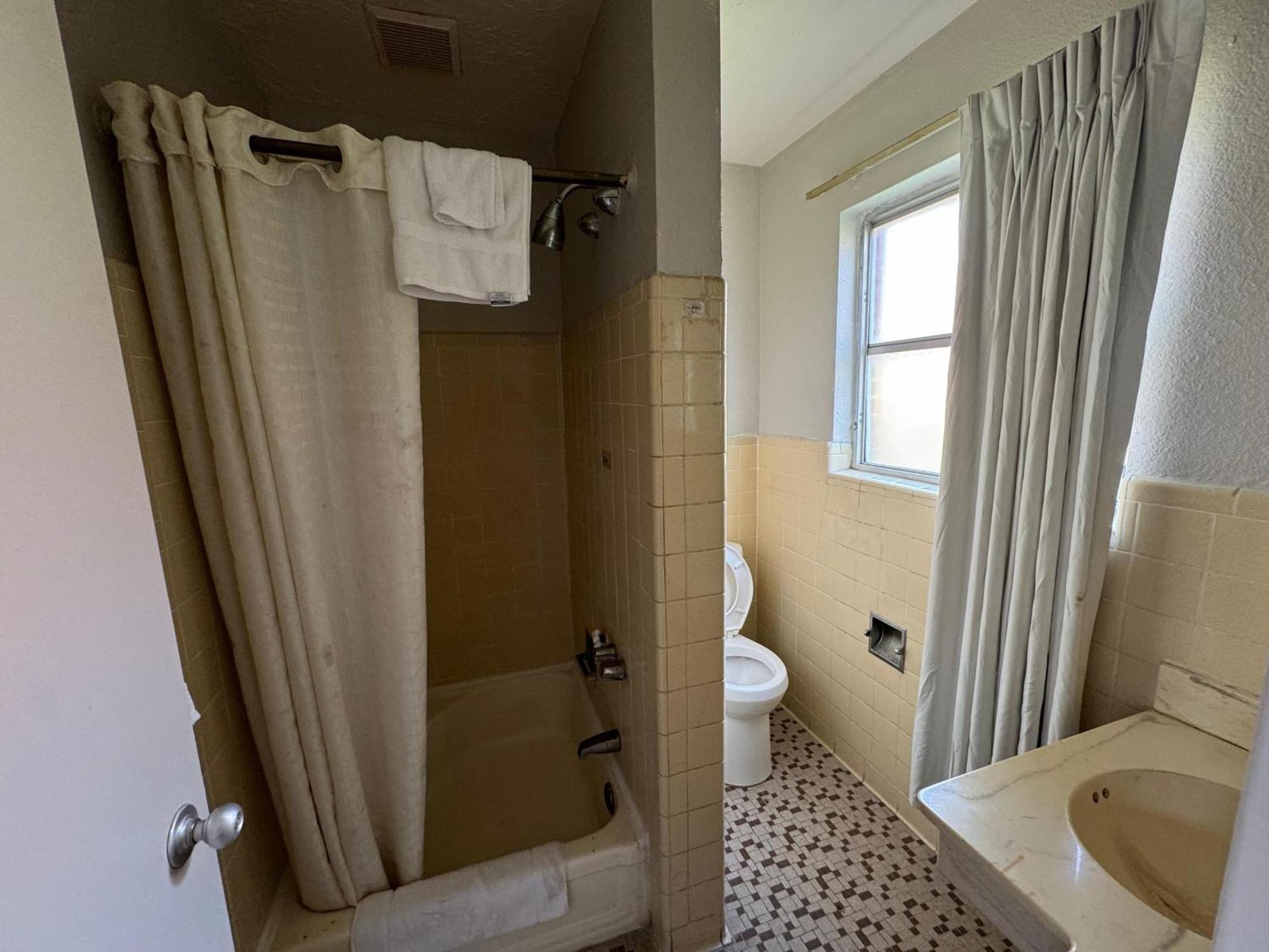 Travel Inn By Oyo Danville Us-29 מראה חיצוני תמונה