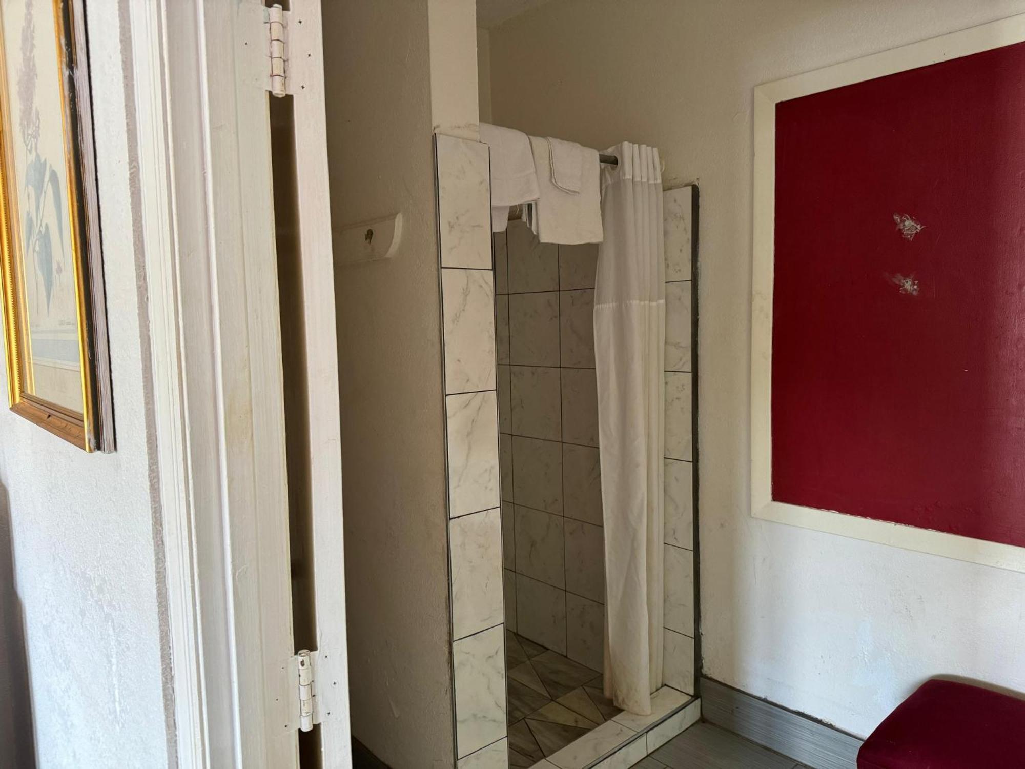 Travel Inn By Oyo Danville Us-29 מראה חיצוני תמונה