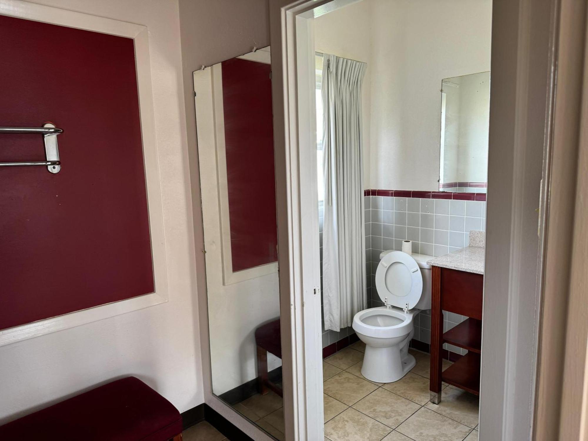 Travel Inn By Oyo Danville Us-29 מראה חיצוני תמונה